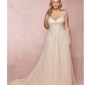 New never worn 22/24W Rebecca Ingram